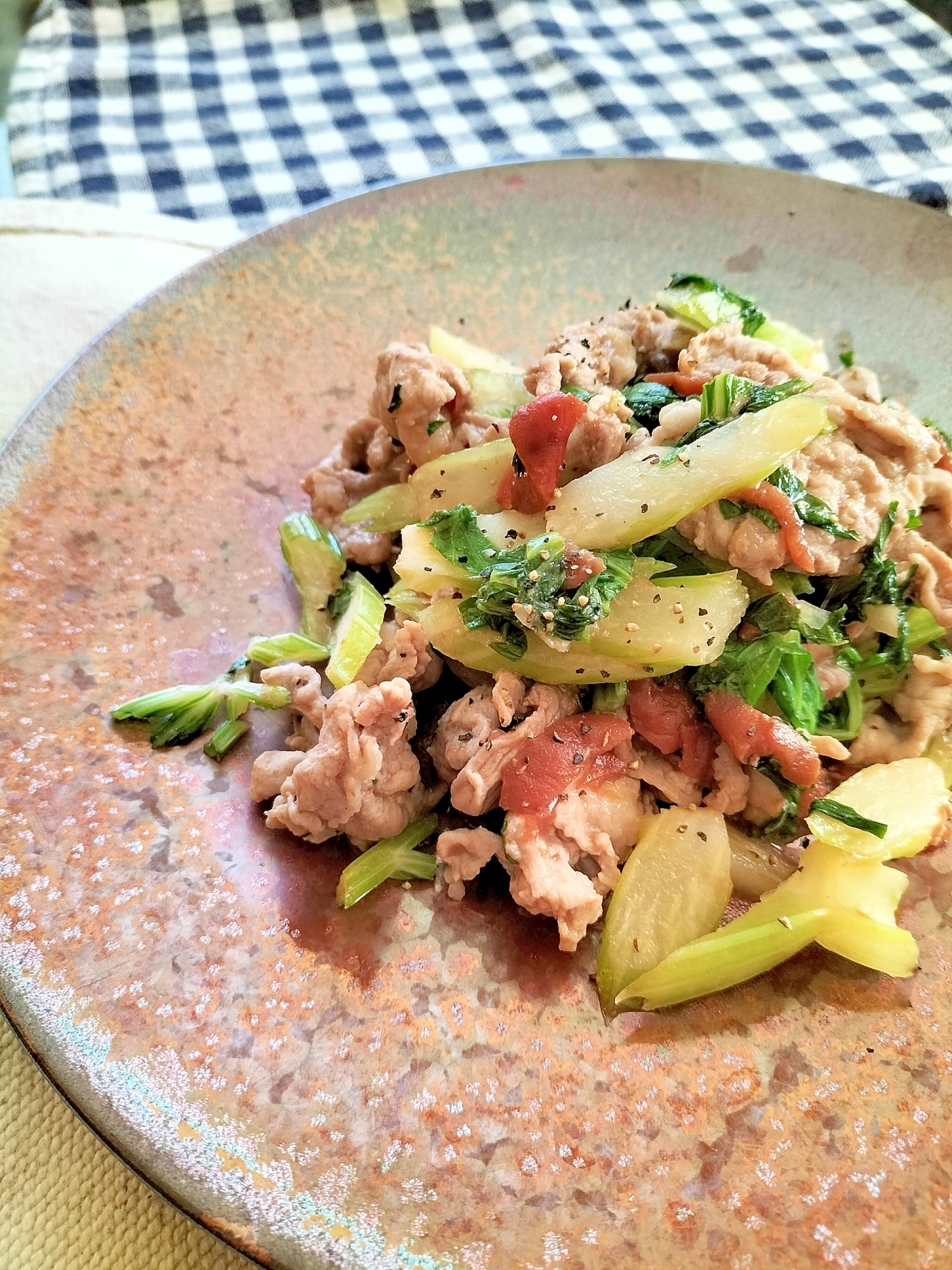 セロリと豚肉の梅炒め♪