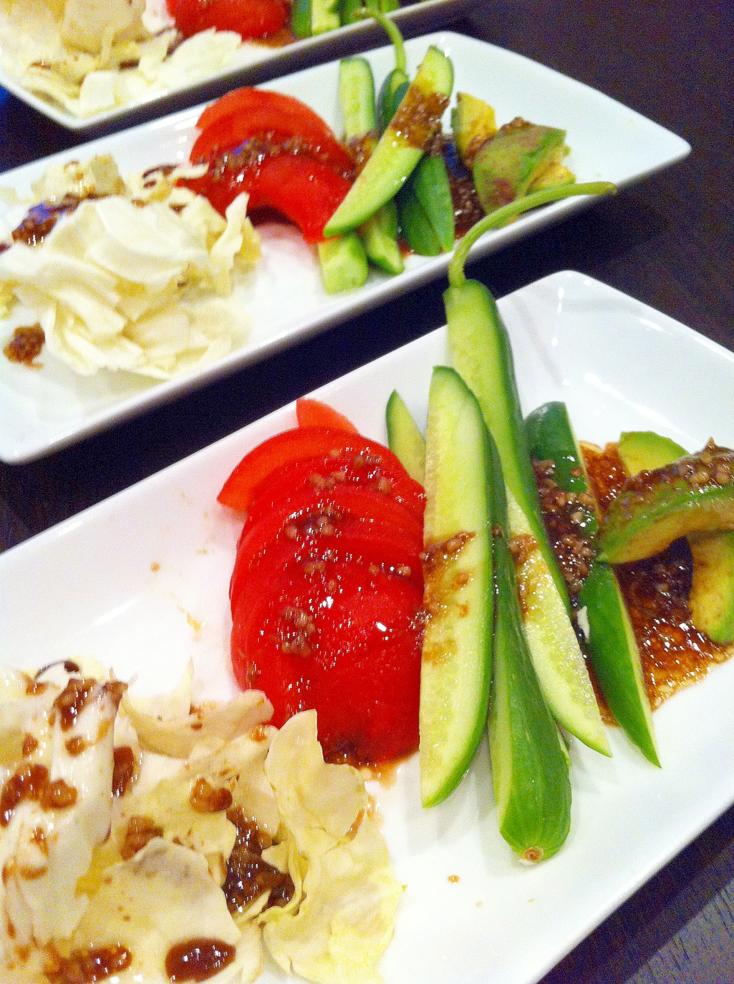 塩麹とフィグバルサミコ酢のドレッシングかけ野菜