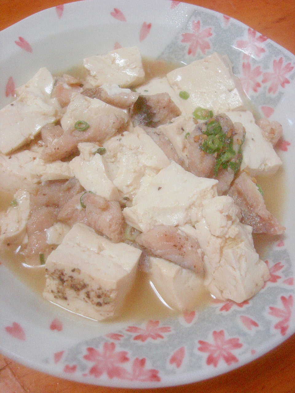 ゴマ風味でご飯が進む★白身魚と豆腐の煮物