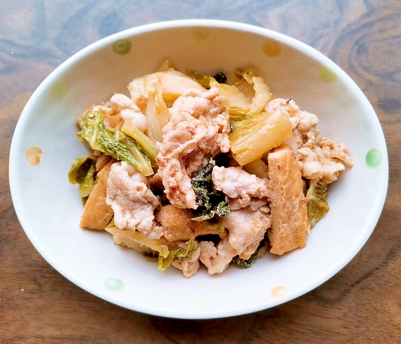 白菜と豚肉と油揚げの煮物