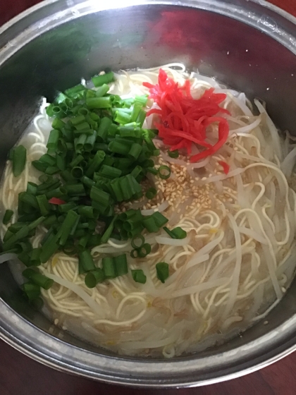 簡単美味！ネギ生姜で豚骨ラーメン