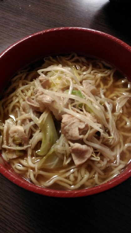 子どもにラーメン食べたいと言われて作りました！野菜がたくさん取れておいしかったです☆また作ります(^^)/