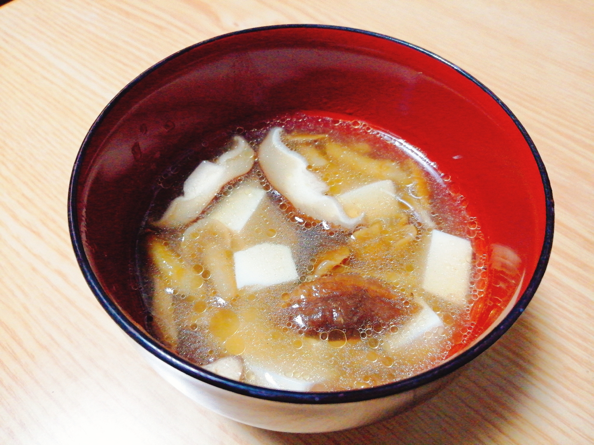 豆腐となめこと椎茸のスープ