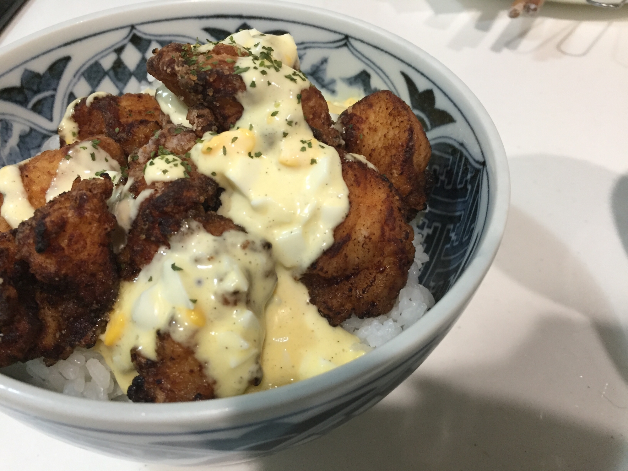 【メインレシピ】唐揚げをアレンジ！タルタル唐揚げ丼