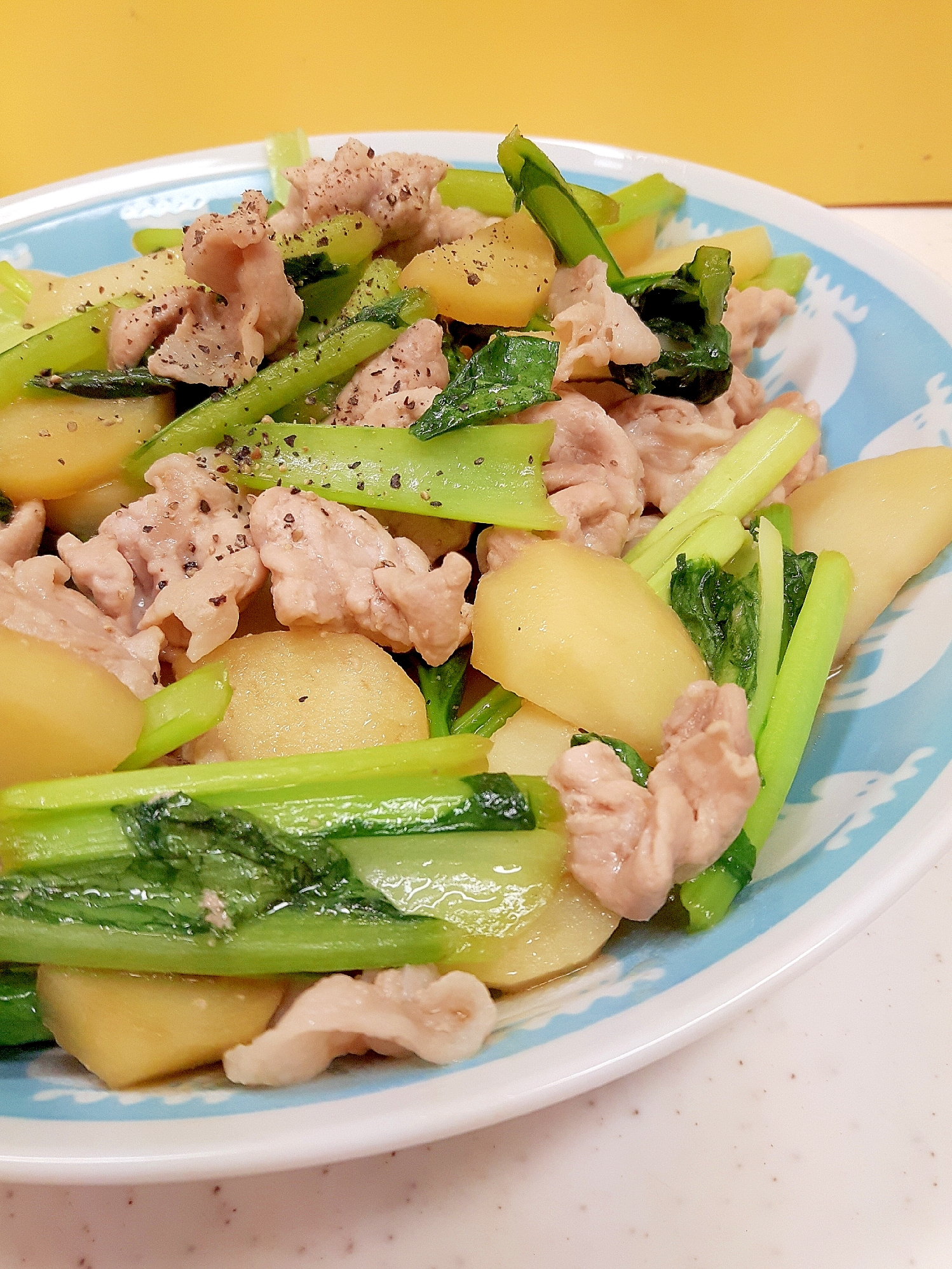 豚肉+小松菜+じゃがいものオイスターソース炒め♪