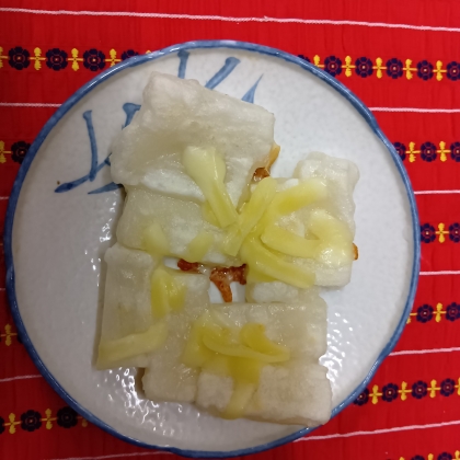 一口サイズでパクッ☆国産チーズ醤油餅