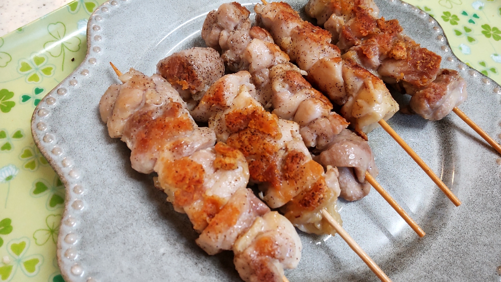 おうちで焼鳥 鶏もも串 塩こしょう レシピ 作り方 By うろちょろ 楽天レシピ おうちで焼鳥 鶏もも串 塩こしょう レシピ 作り方 By うろちょろ 楽天レシピ