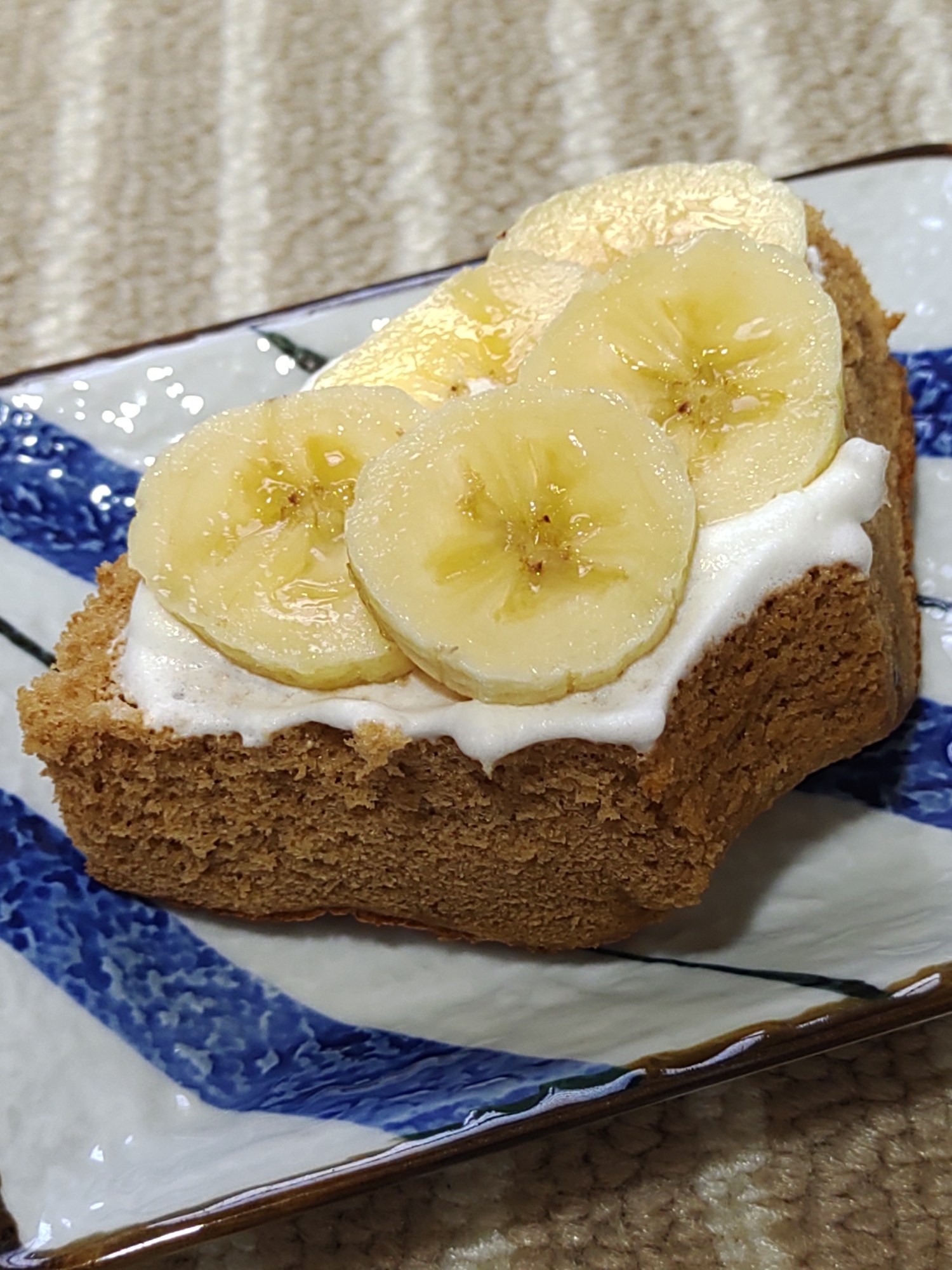 シフォンケーキでバナナケーキ