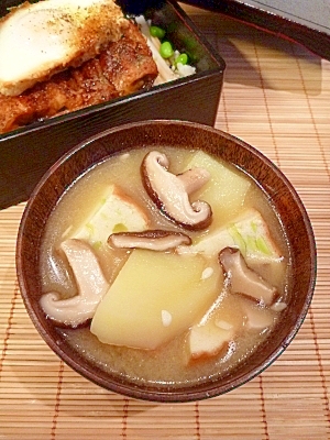 魚河岸揚げでお味噌汁