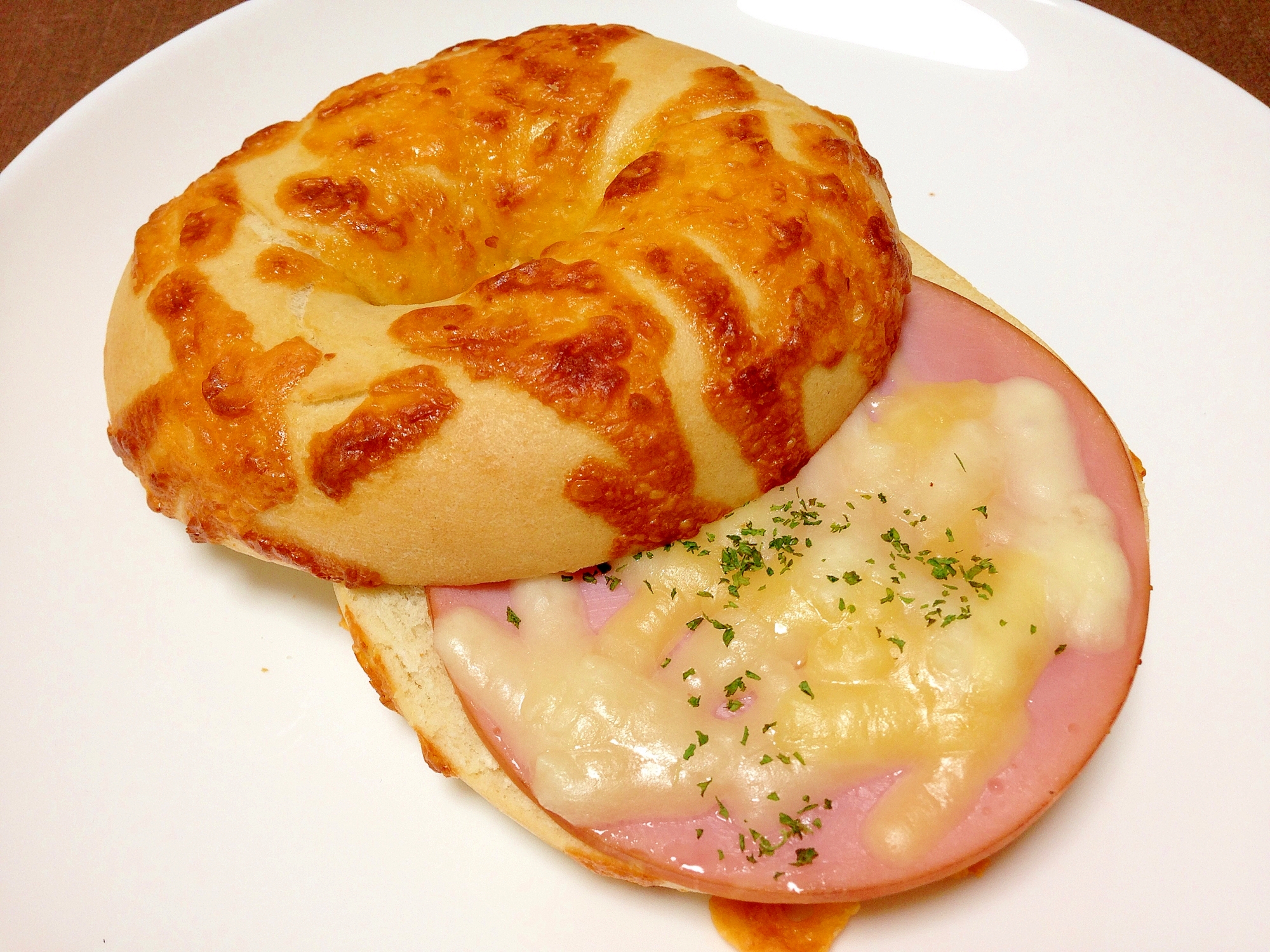 朝食に☆ハムチーズベーグルトースト