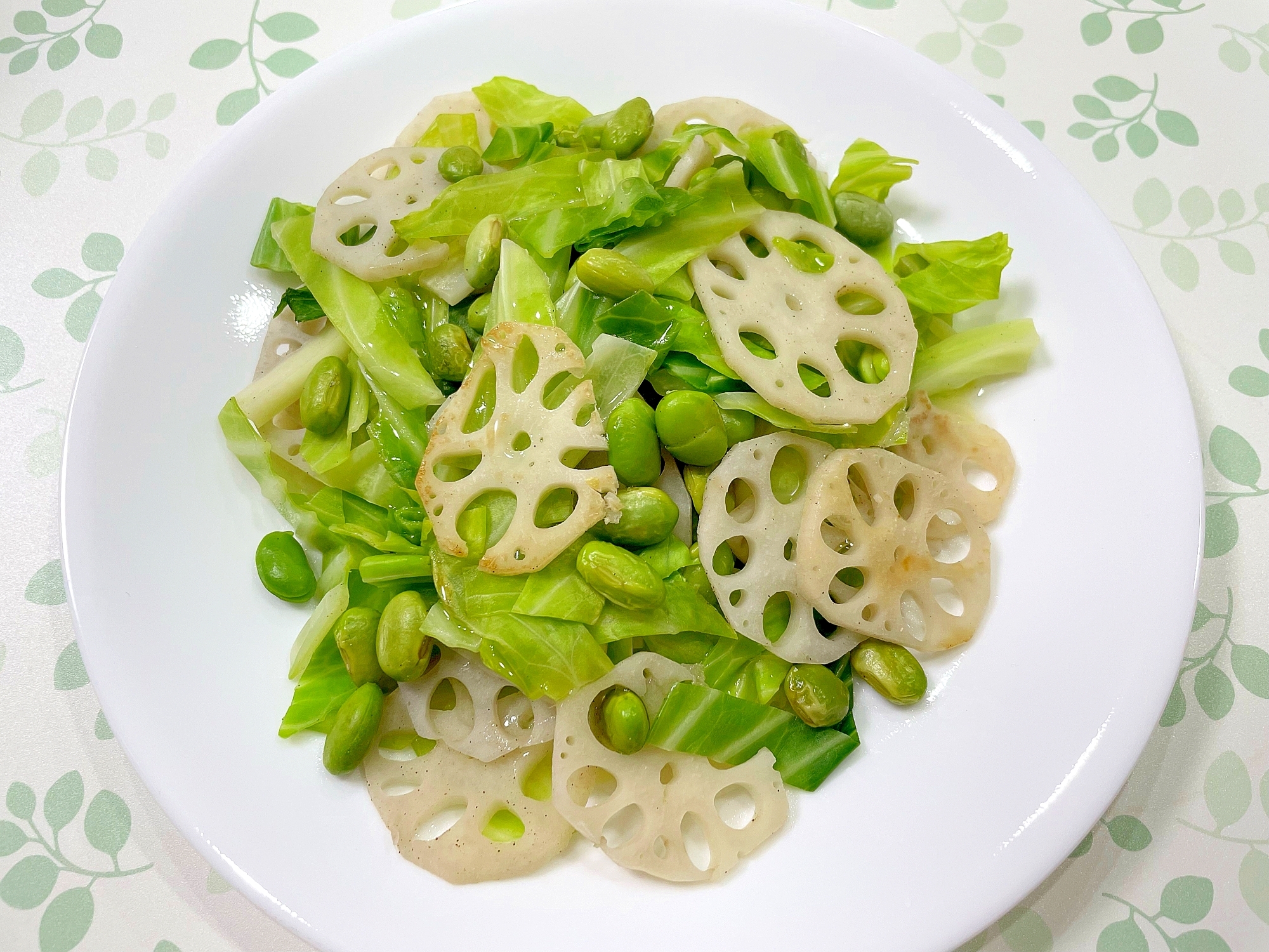 れんこんとキャベツと枝豆のソテー