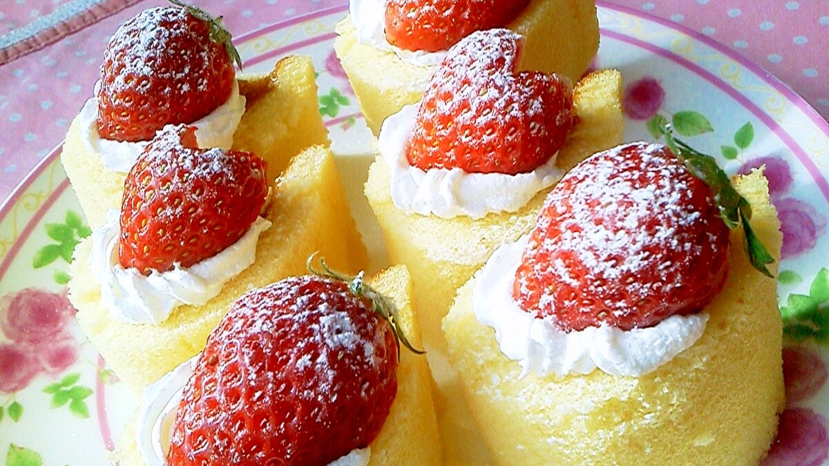 市販のロールケーキで簡単 苺のプチケーキ レシピ 作り方 By Aka Ru 楽天レシピ 市販のロールケーキで簡単 苺のプチケーキ レシピ 作り方 By Aka Ru 楽天レシピ