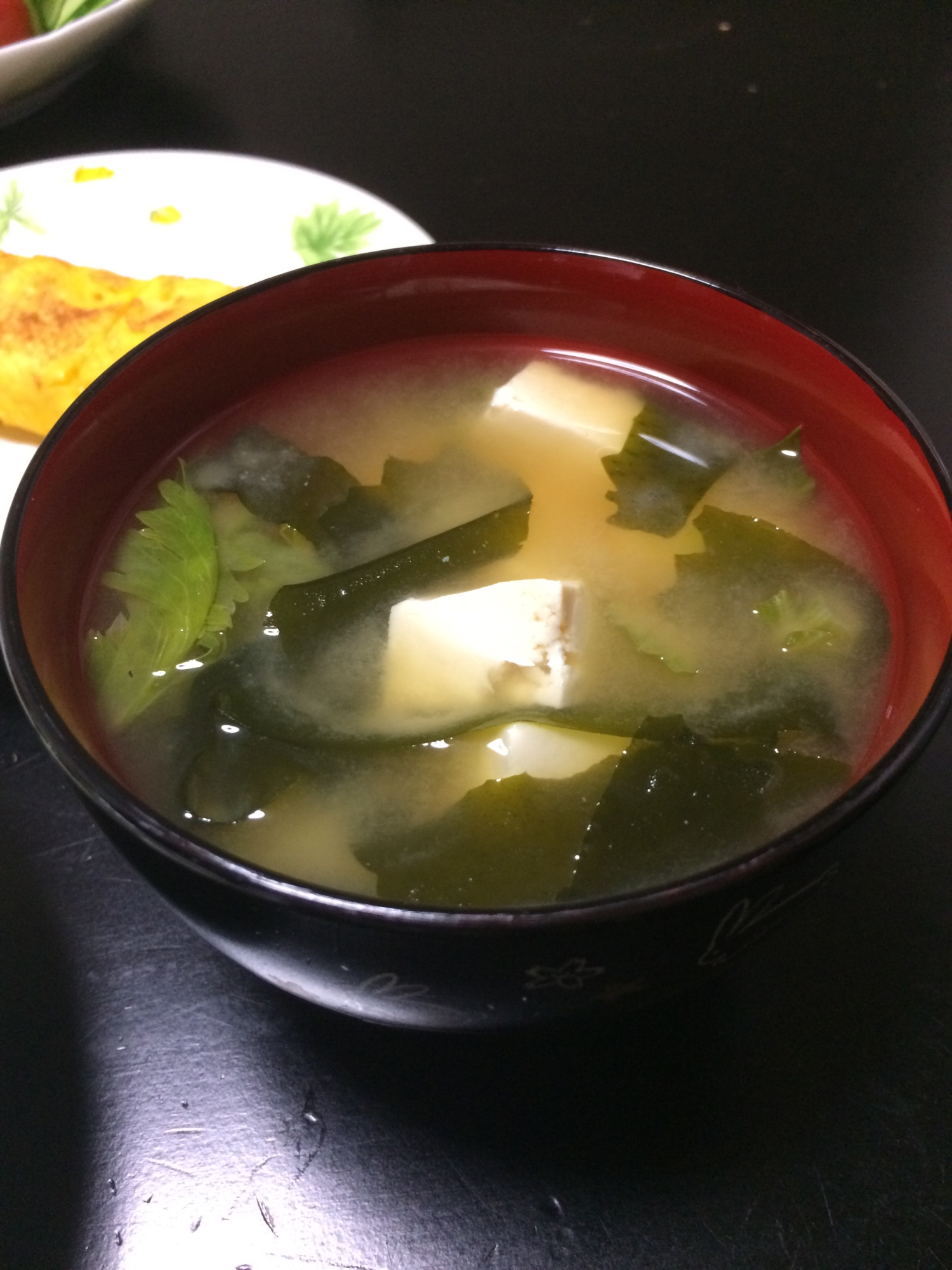セロリの葉でお味噌汁 レシピ 作り方 By ふわふわわたげ 楽天レシピ