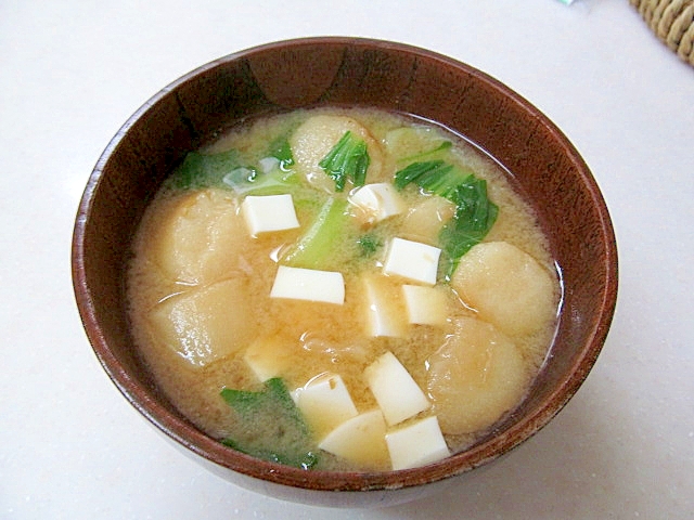 ＊チンゲン菜と麩の味噌汁＊