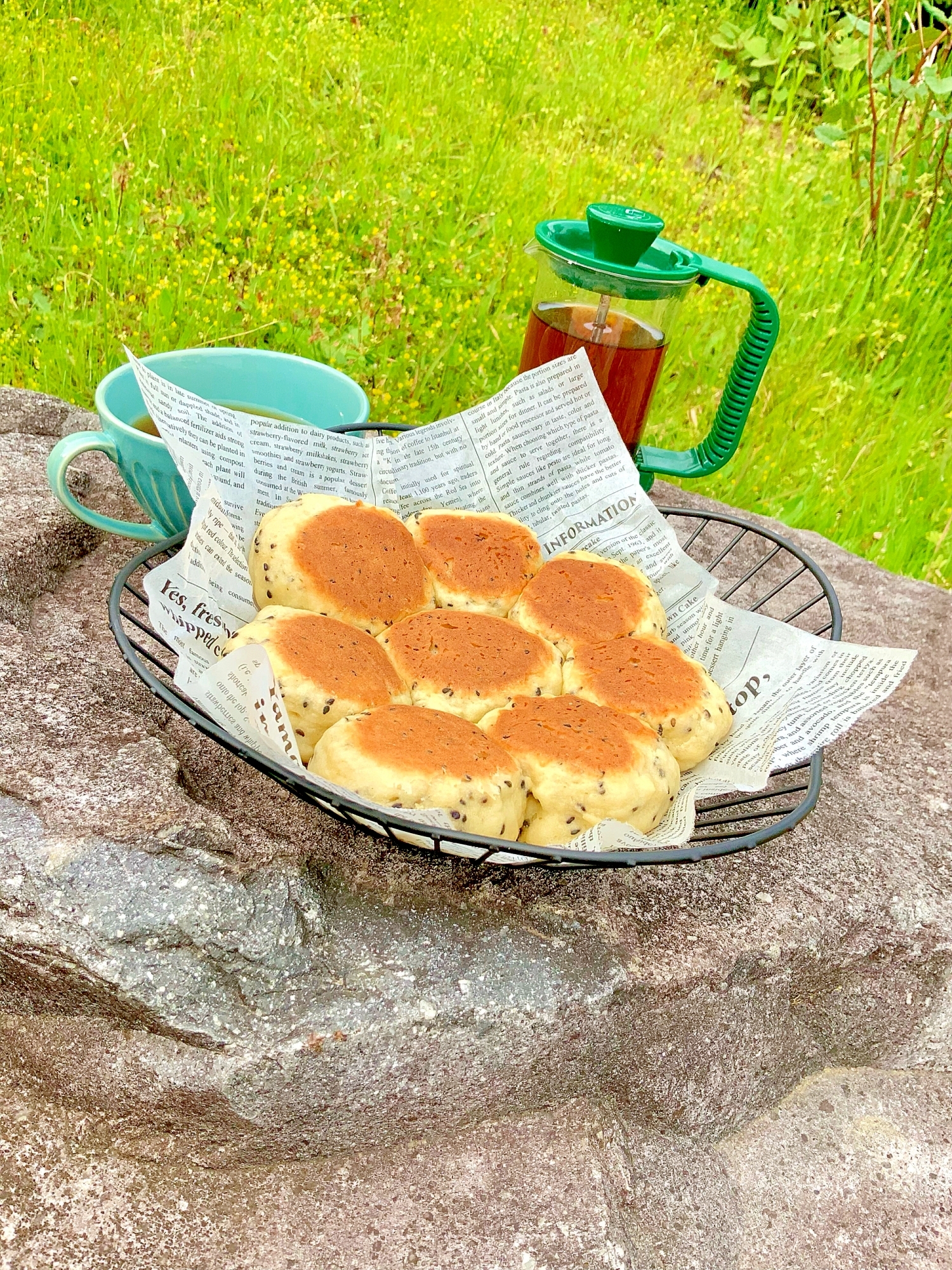 キャンプに♡ホットケーキミックスで黒胡麻ちぎりパン