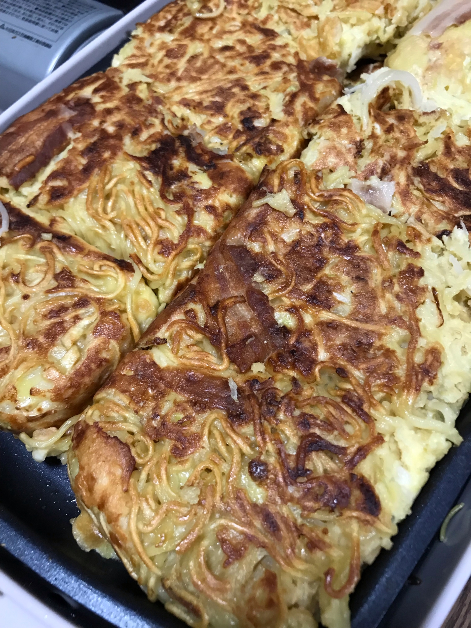 ブルーノで麺入りお好み焼き