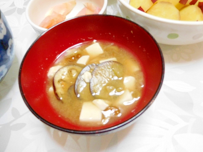 なす なめこ とうふ ねぎ の味噌汁 レシピ 作り方 By だんご7 楽天レシピ なす なめこ とうふ ねぎ の味噌汁 レシピ 作り方 By だんご7 楽天レシピ