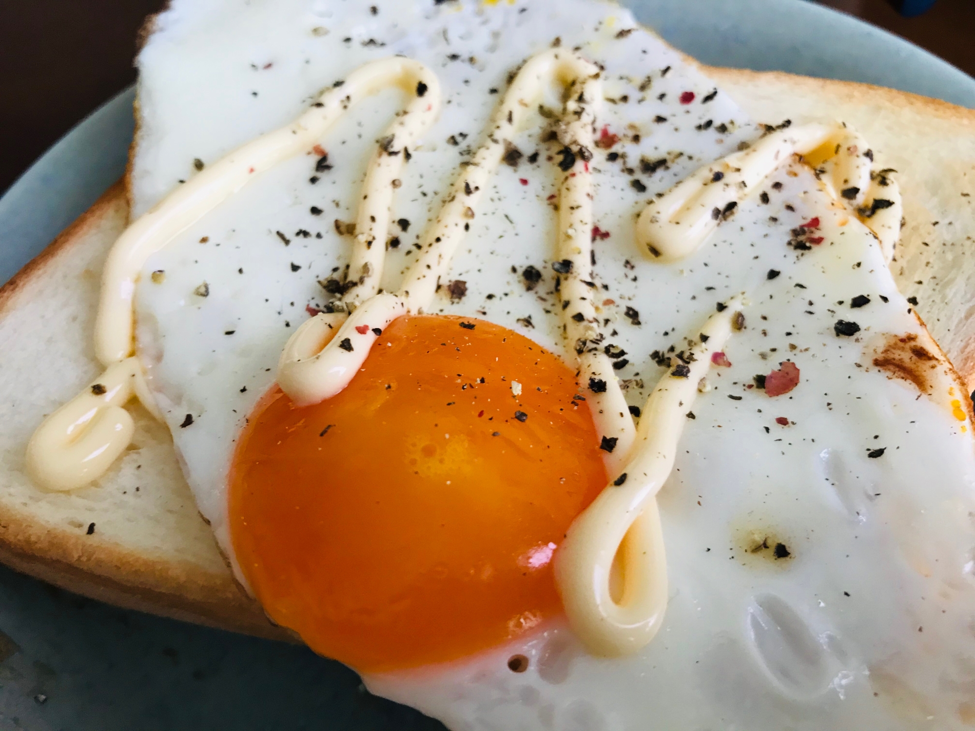 時間のない朝に！胡椒タマゴパン