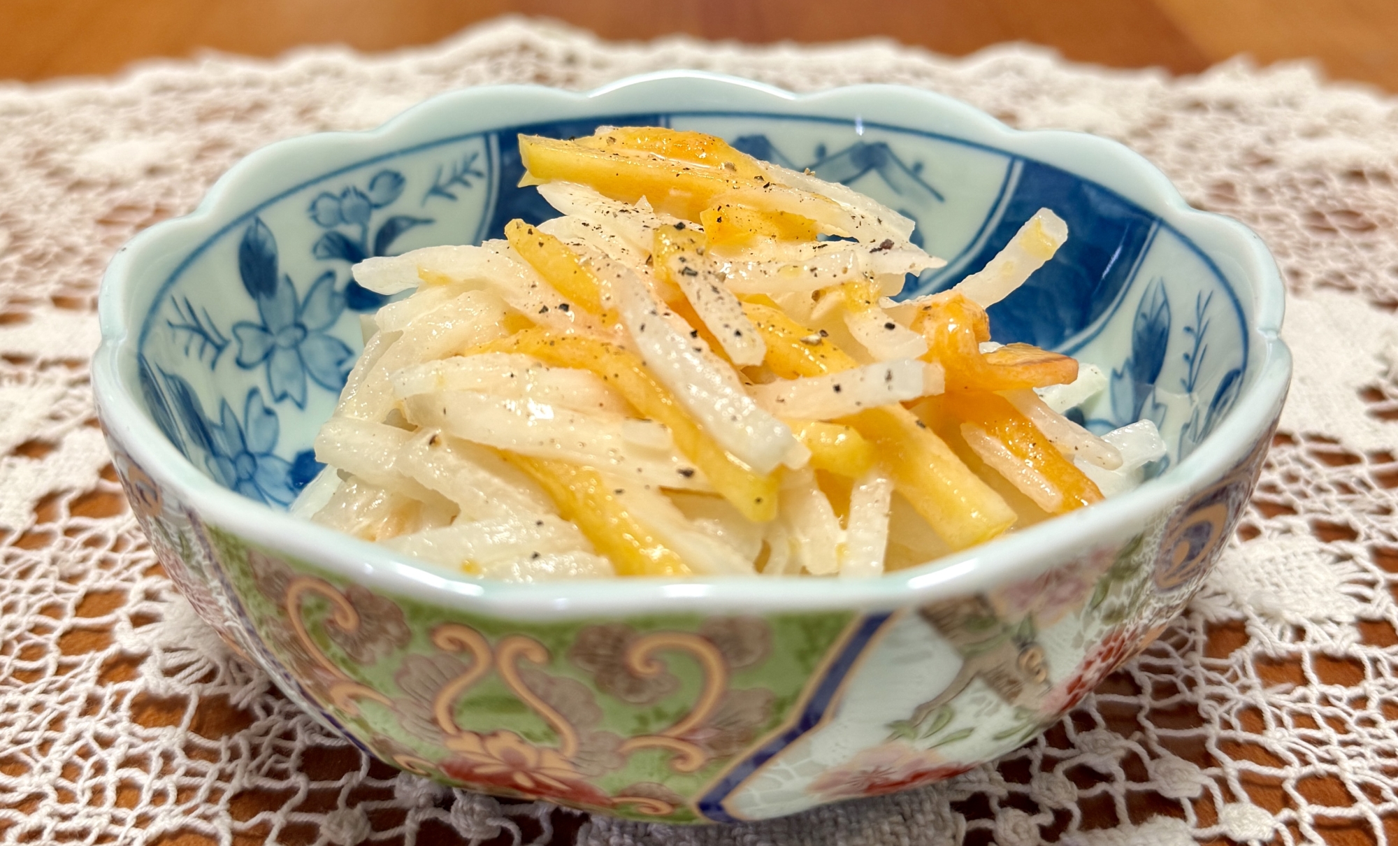 ほんのり甘いꈍ◡ꈍ柿と大根の☆サラダ