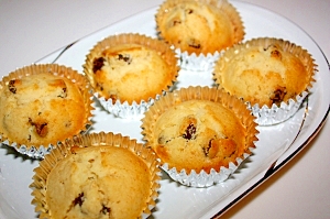 マーガリンで カップケーキ 干しブドウ入り レシピ 作り方 By しおみ ん 楽天レシピ