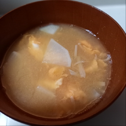 大根と卵とえのきの味噌汁