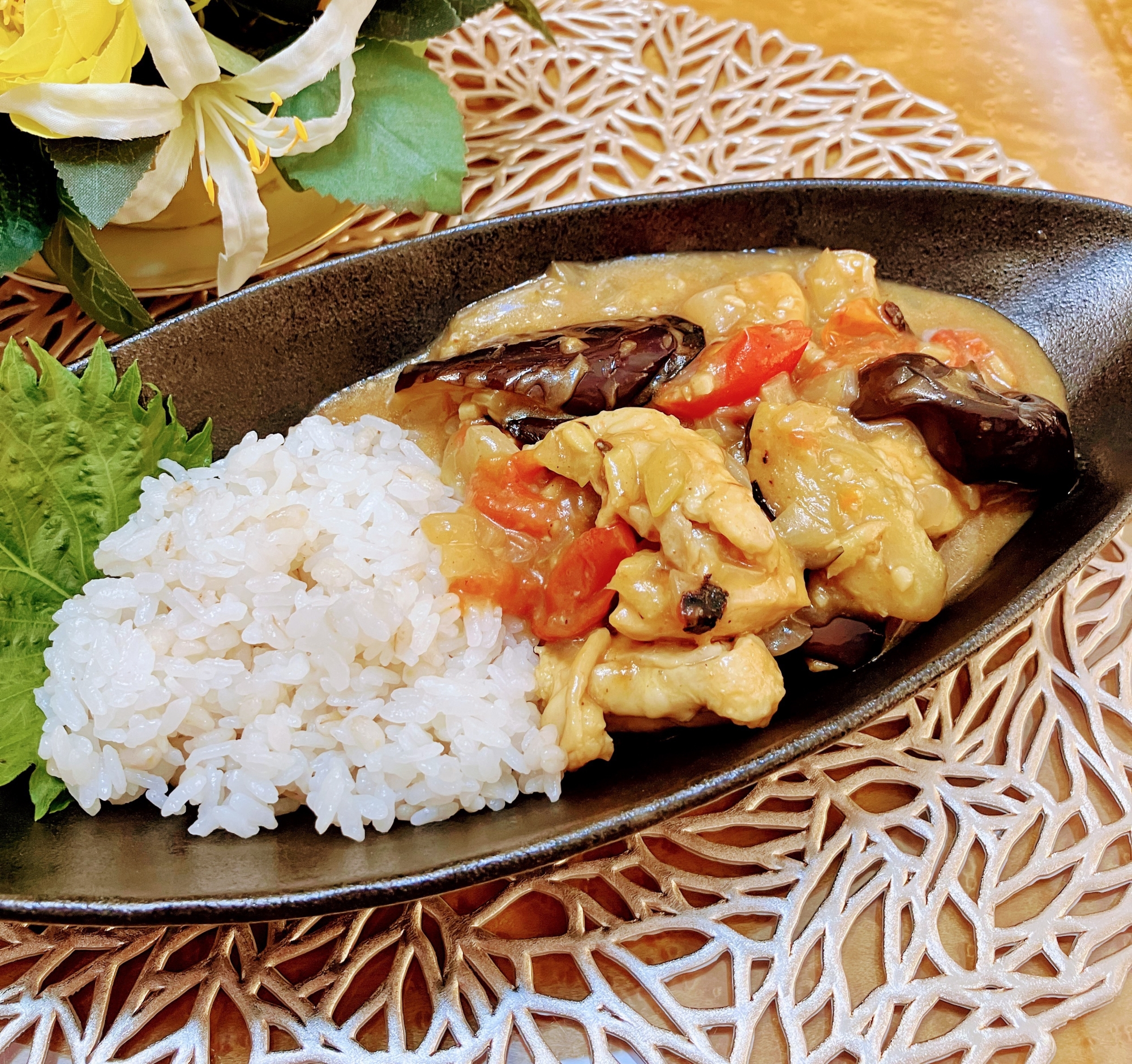 生姜たっぷり〜なすとチキンのカレー〜