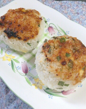 大葉とチーズの味噌焼きおにぎり