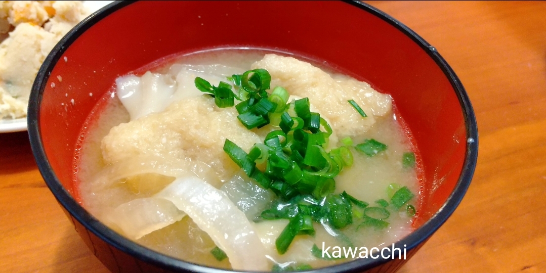 あげ 新玉ねぎ まいたけのお味噌汁