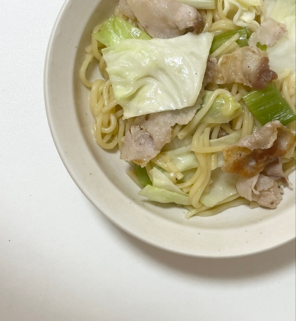 ソース焼きそば（ピーマン・玉ねぎ・キャベツ・豚肉）