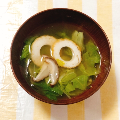 豆腐とちくわとわかめとネギのお吸い物