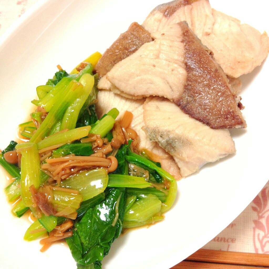 ぶりの小松菜なめ茸あん掛け