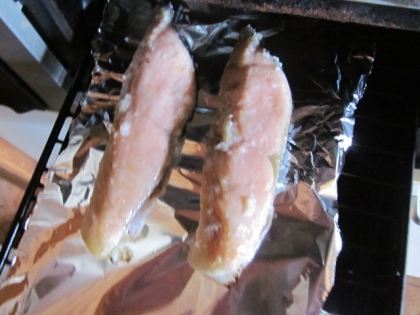 この焼き方をしってからは、焼き魚が手軽にでき
後片付けも簡単で嬉しいです♪
美味しく焼けたよ、ごちそうさまでした(*^_^*)