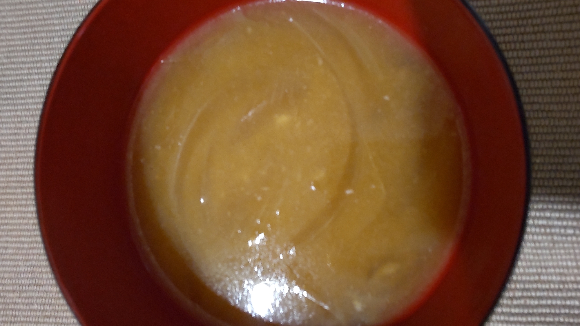 玉ねぎ、椎茸の味噌汁