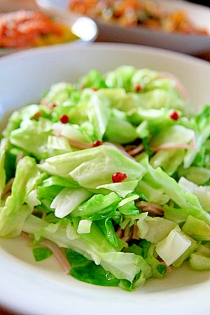 キャベツとハムのガーリックピンクペッパー炒め レシピ 作り方 By Noamanma 楽天レシピ キャベツとハムのガーリックピンクペッパー炒め レシピ 作り方 By Noamanma 楽天レシピ