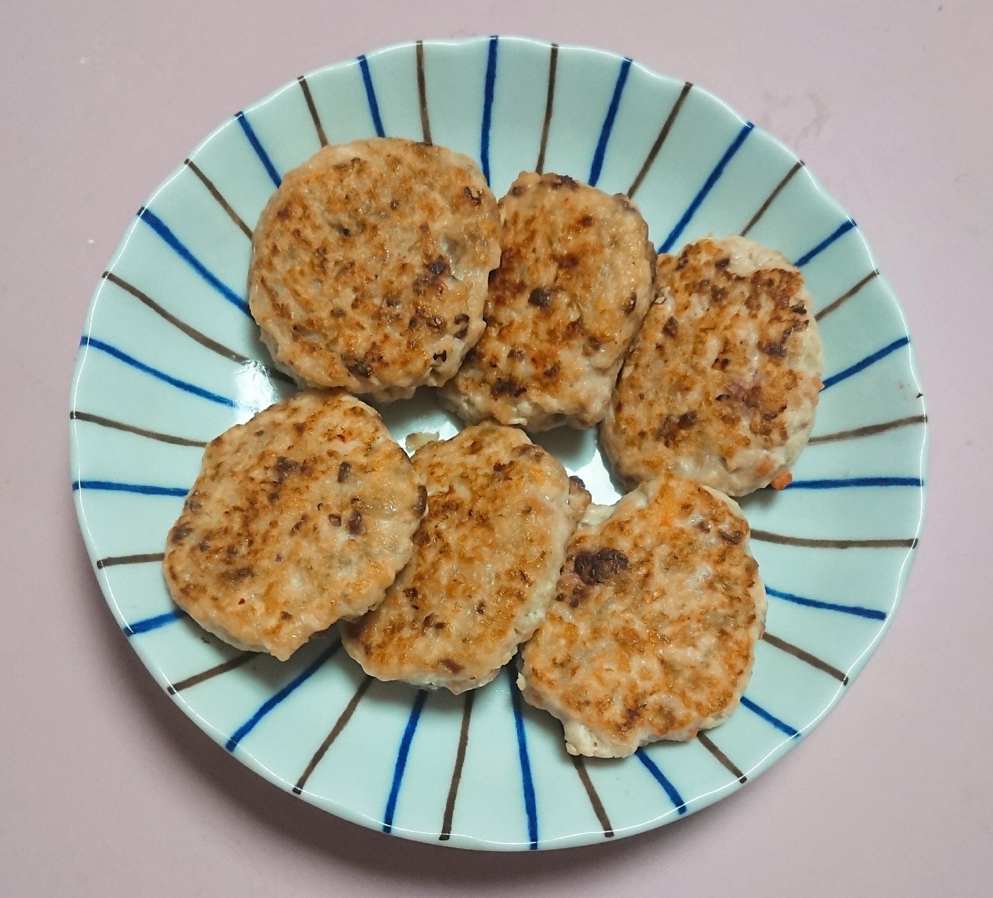 【離乳食】レバーと鶏挽肉の鉄分バーグ