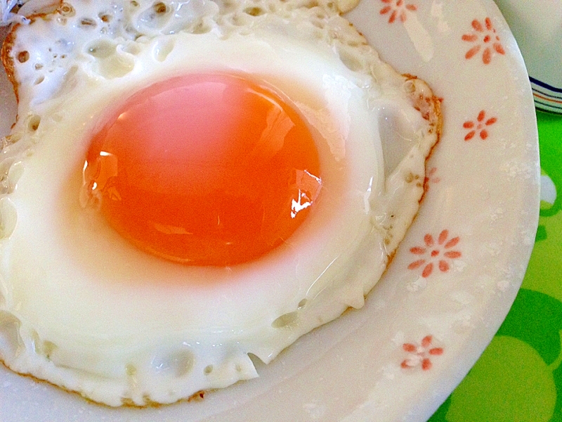 鉄鍋で作る簡単目玉焼き 差し水しないでふっくら