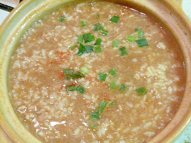 土鍋で簡単♪たっぷり豚ひき肉の鍋焼きカレー雑炊