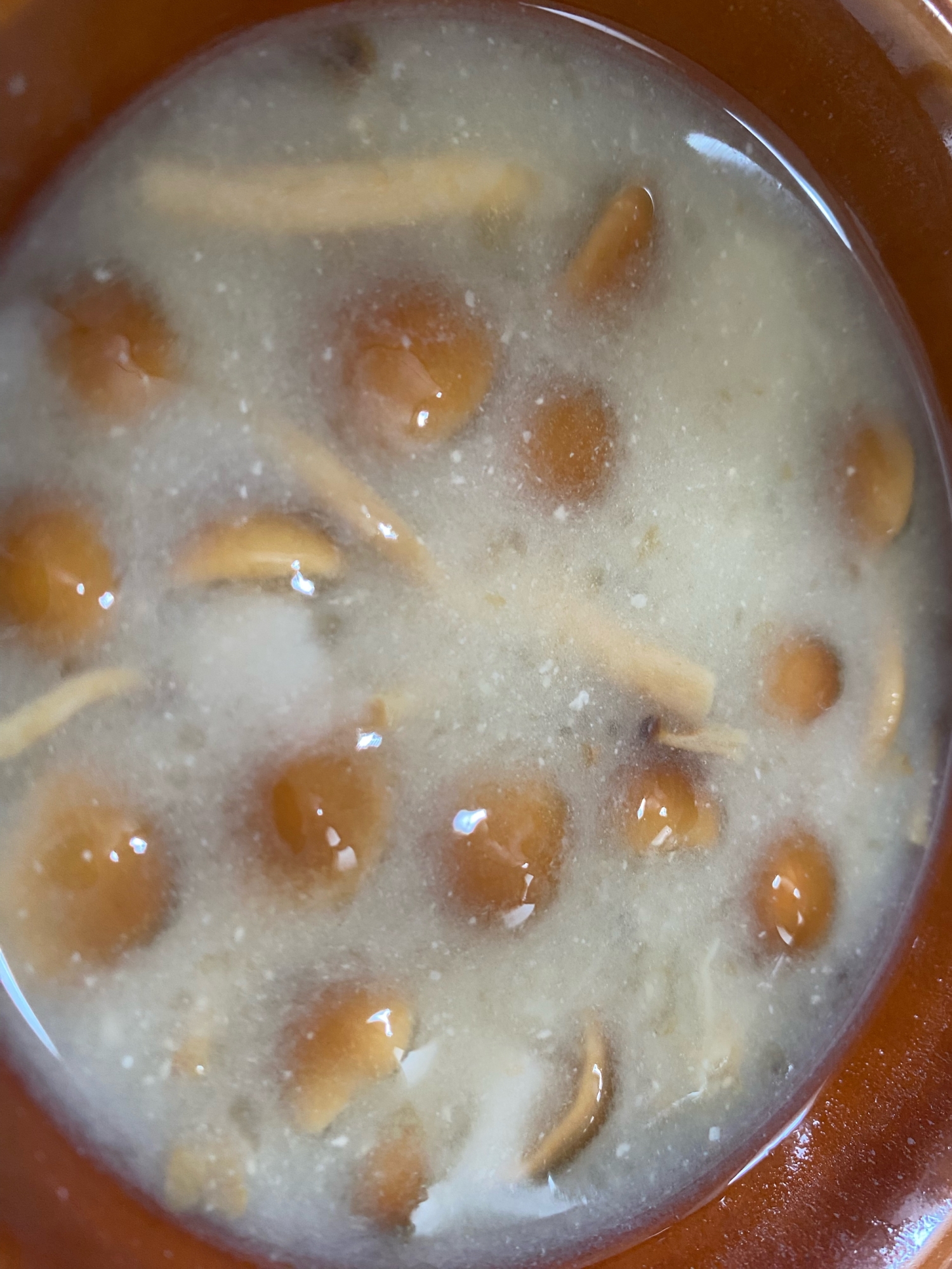なめこと豆腐の味噌汁
