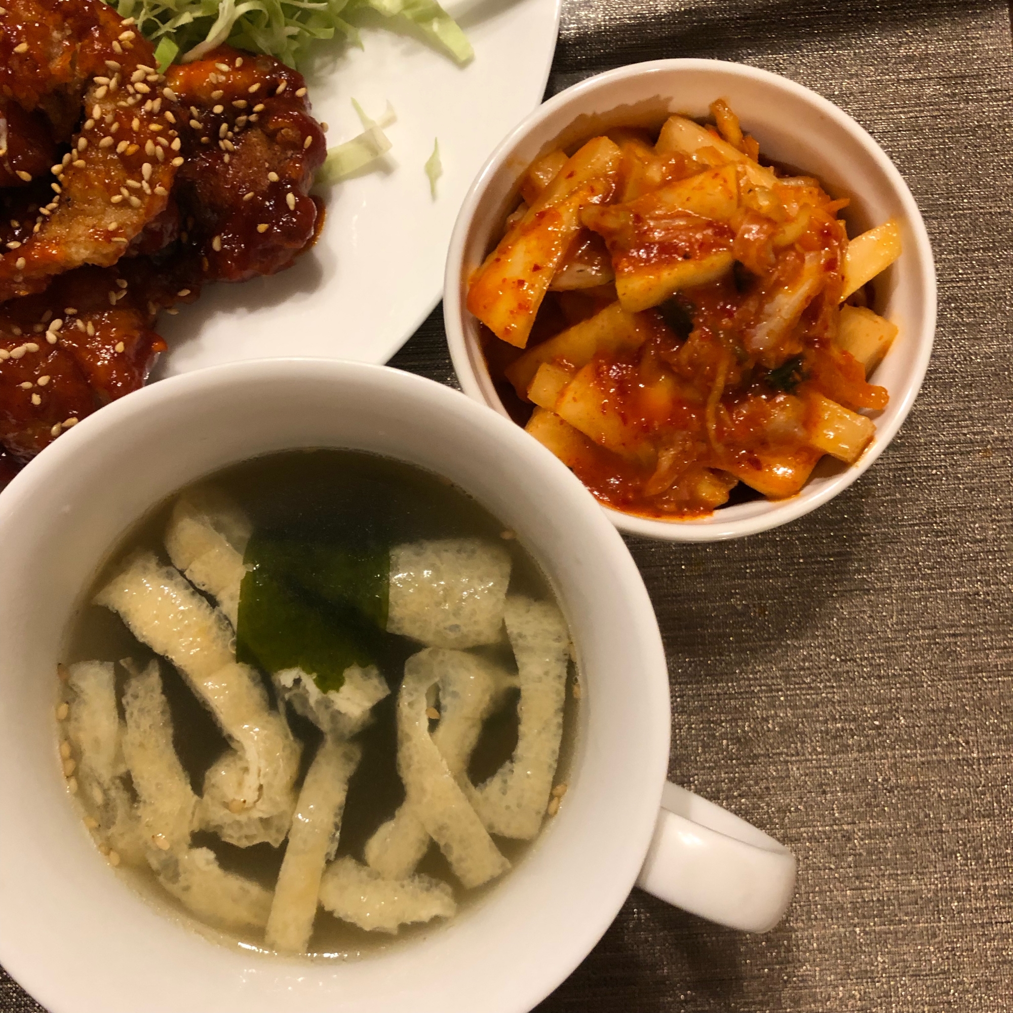 油揚げ×ワカメ　味噌汁