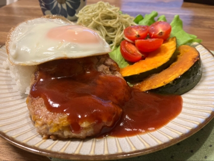 おうちでカフェ飯♪宮崎牛ハンバーグの簡単ロコモコ丼