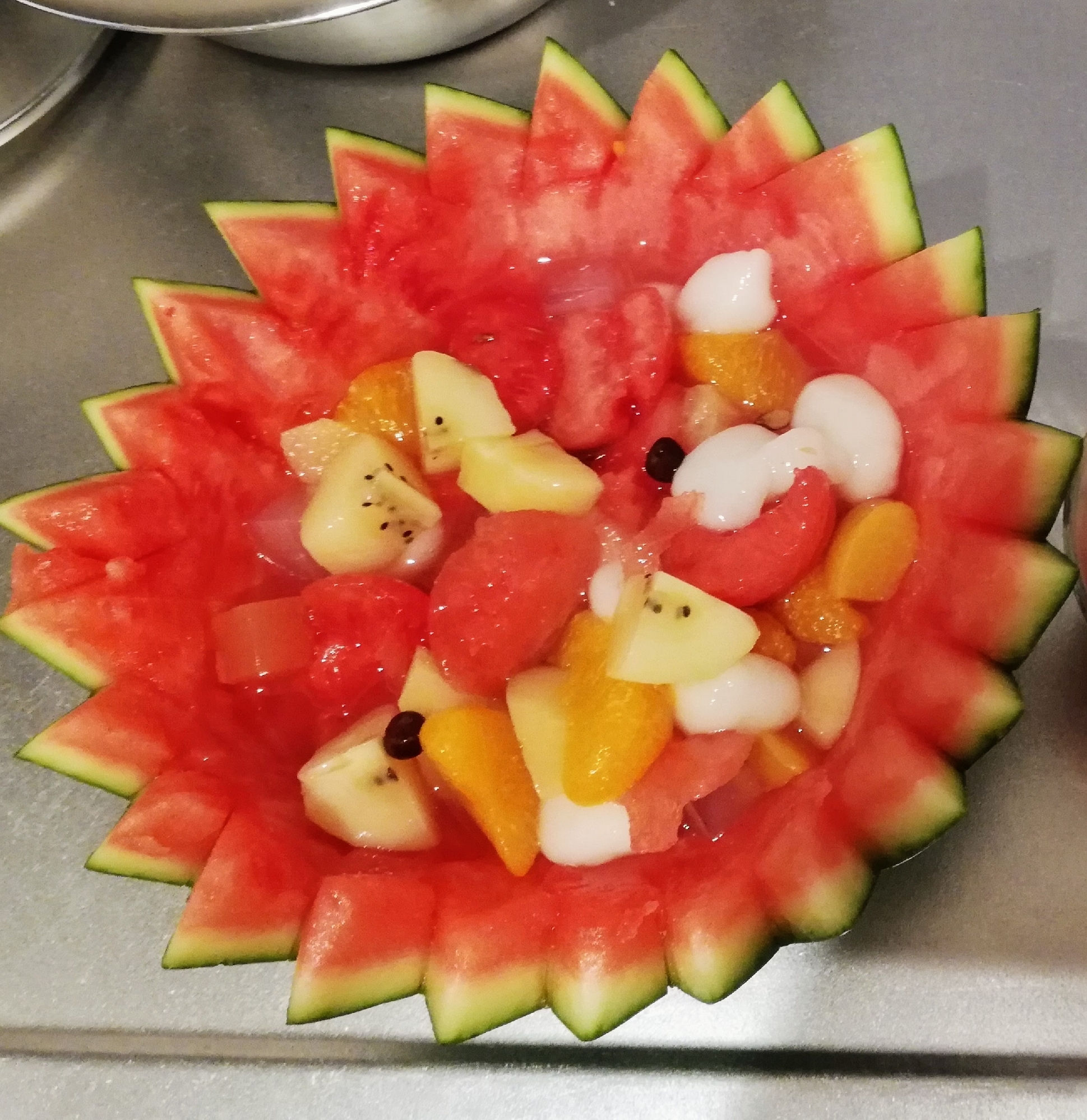 スイカの器のフルーツポンチ レシピ 作り方 By Goma 楽天レシピ スイカの器のフルーツポンチ レシピ 作り方 By Goma 楽天レシピ