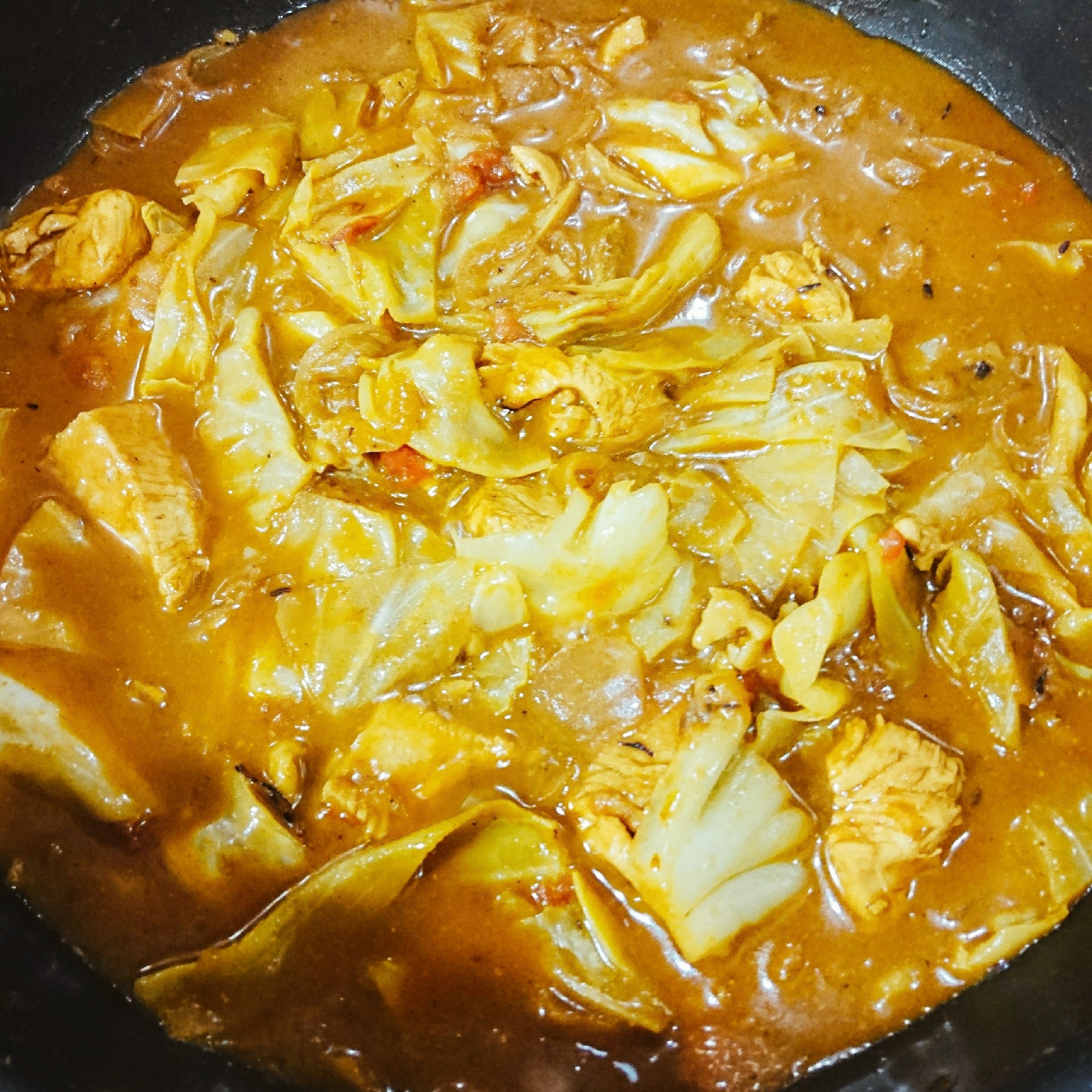 フライパンで簡単☆キャベツとチキンのカレー