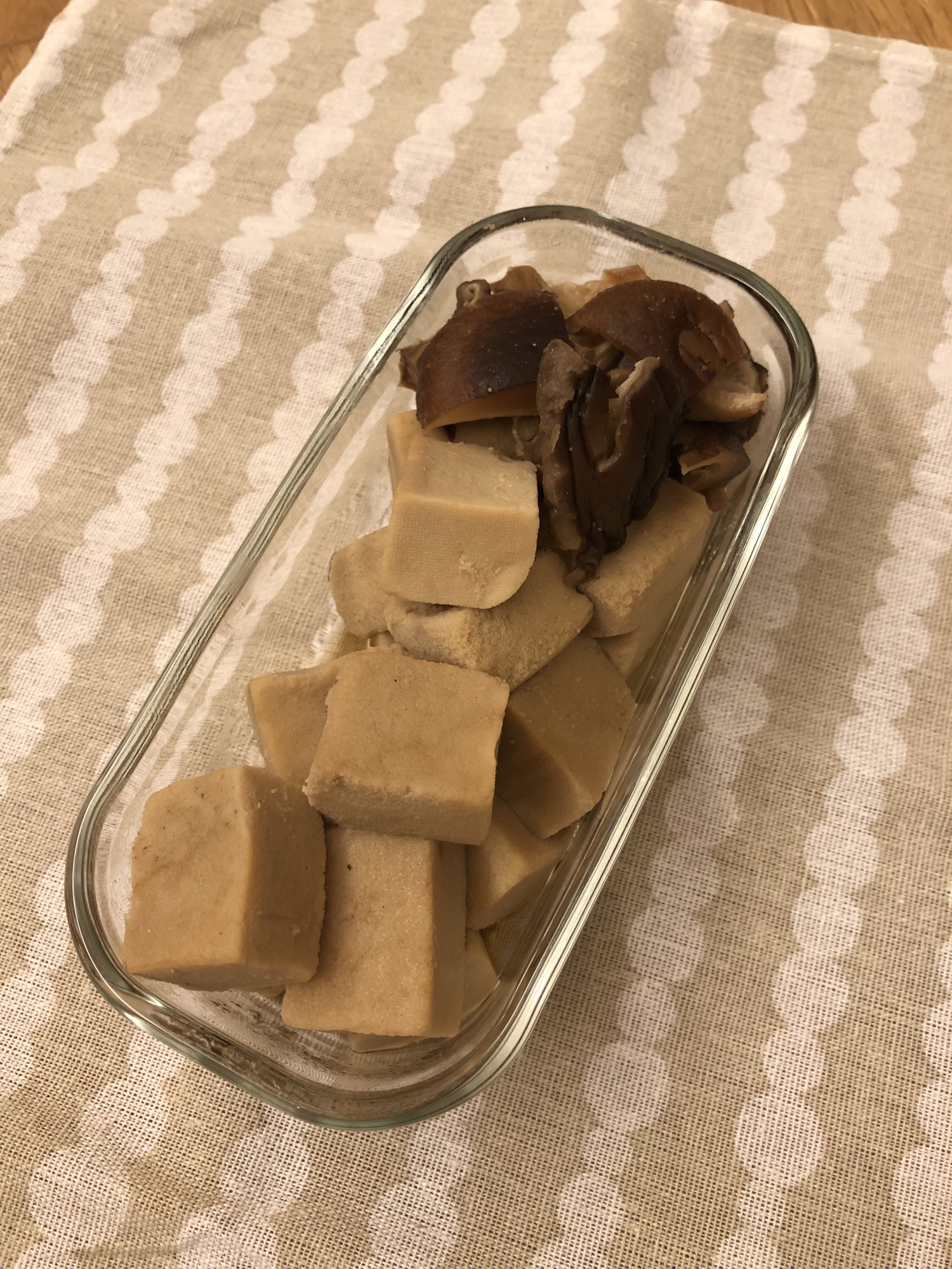 【めんつゆ】干し椎茸の高野豆腐煮