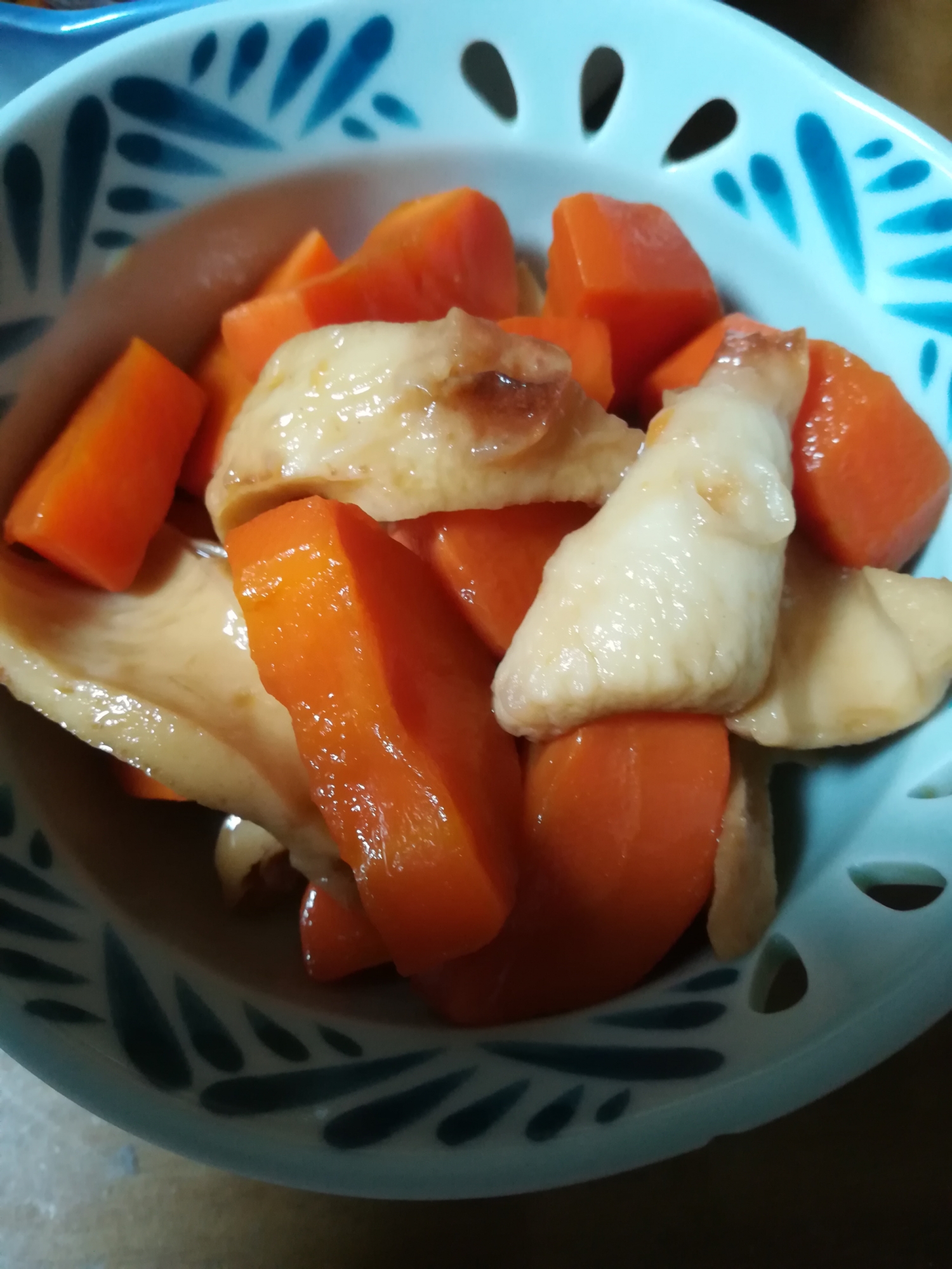 にんじんとちくわの煮物