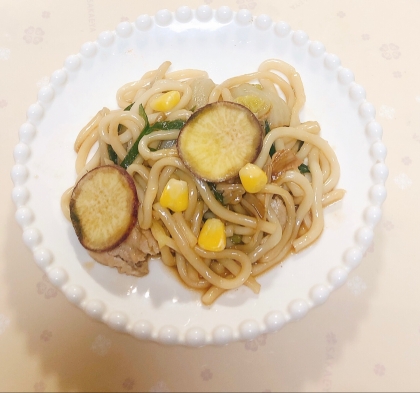 さつまいもとコーンの焼きうどん