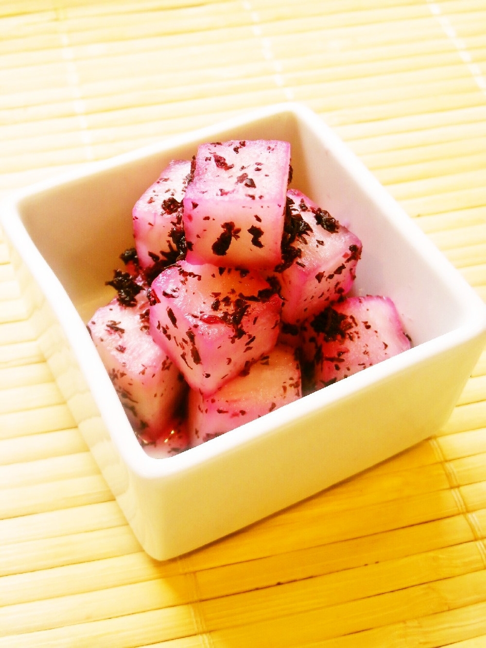 ☺材料3つ☆簡単作り置き♪大根のゆかり漬け☺