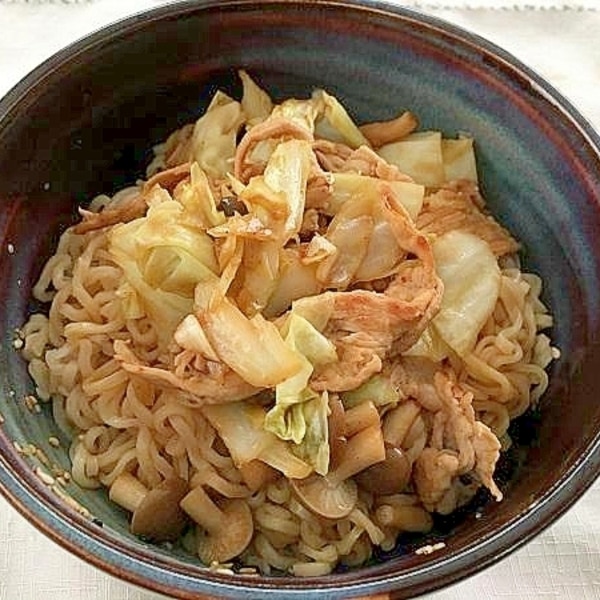 ピリ辛醤油味の袋ラーメンでまぜまぜ油そば レシピ 作り方 By 週末は男子厨房 楽天レシピ ピリ辛醤油味の袋ラーメンでまぜまぜ油そば レシピ 作り方 By 週末は男子厨房 楽天レシピ