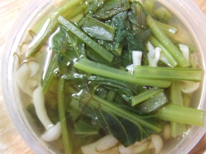 小松菜ともずくのスープ