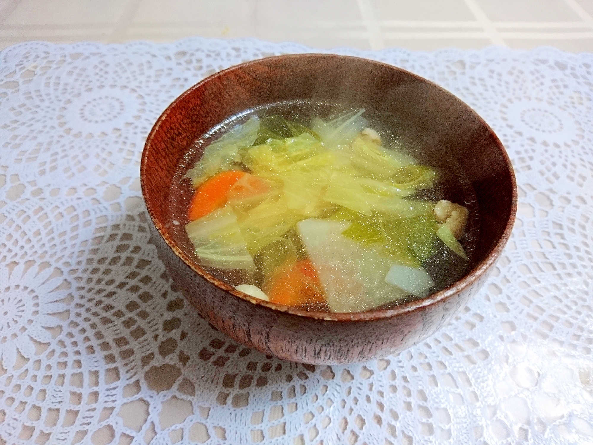 すまし汁(白菜・大根・人参・鶏肉)