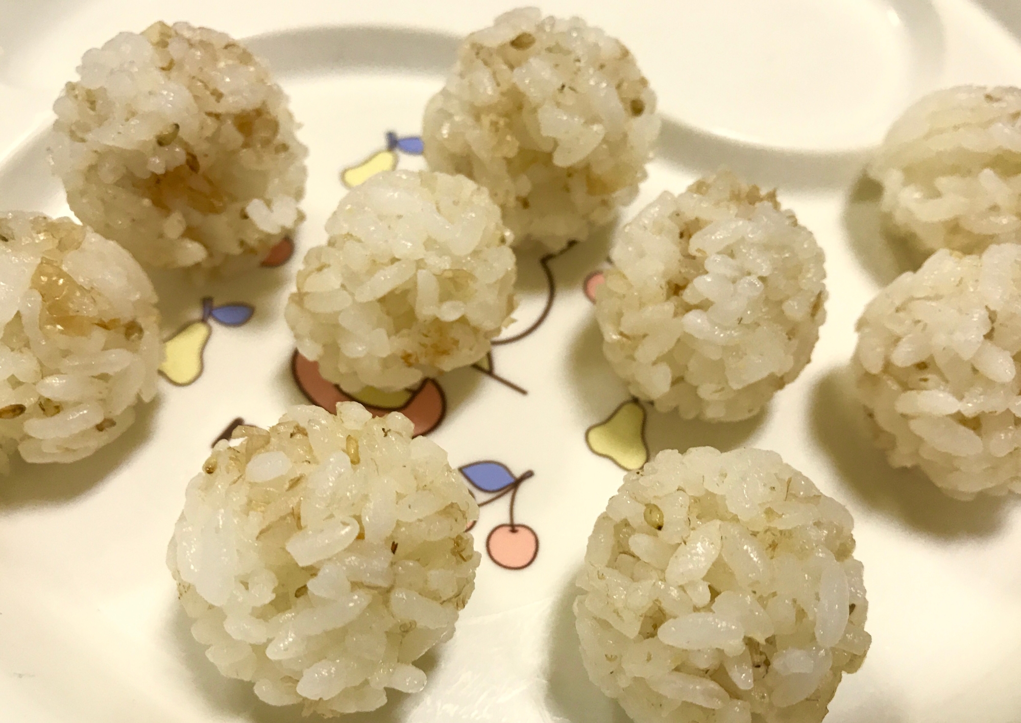 離乳食・幼児食のおにぎりを簡単にたくさん作る方法